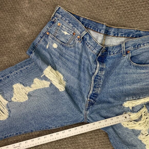 Levi's 501 Jeans Men's 44 x 30 Blue Ripped Cut Distressed Cotton 501 3032 - Picture 13 of 14